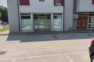 Locale commerciale - 100 m² Mansuè (TV)