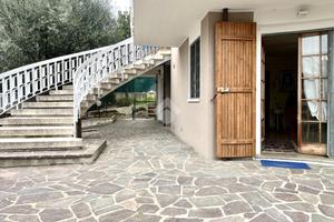 VILLA SINGOLA A PESARO