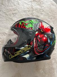 casco LS2 con figura pagliaccio