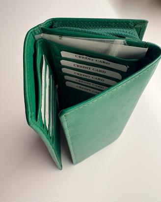 Portafoglio in vera pelle verde