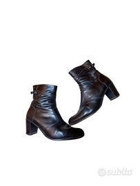 Tronchetto in pelle Nero Giardini numero 39 taco 5