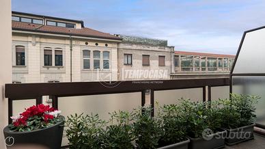 AMPIO MONOLOCALE CON TERRAZZO