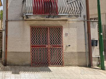 Locale al centro di San Leucio del Sannio (BN)