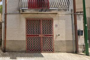 Locale al centro di San Leucio del Sannio (BN)