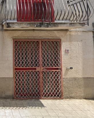 Locale al centro di San Leucio del Sannio (BN)