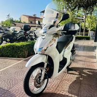 HONDA SH 300 i TUTTO INCLUSO ANCHE PASSAGGIO !