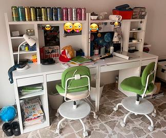Lettini, scrivanie, poltroncine casssettiere