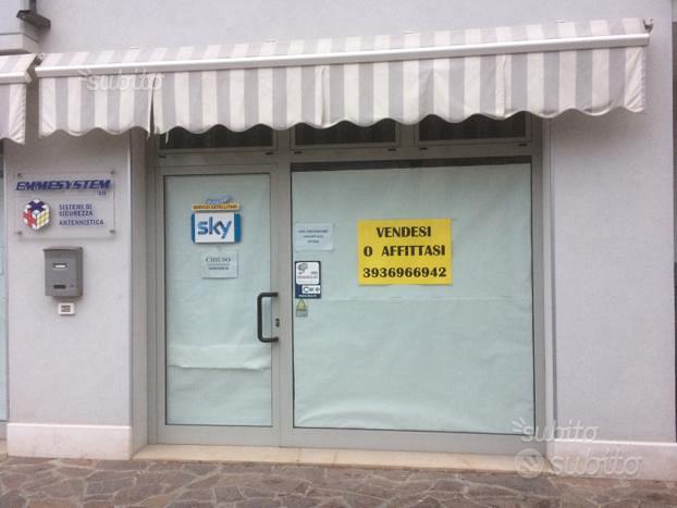 Locale ad uso commerciale - Vista 2