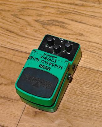 Effetto Behringer Vintage Tube Overdrive TO800
