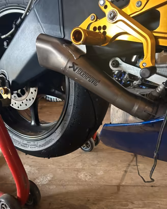 Akrapovic megaphone