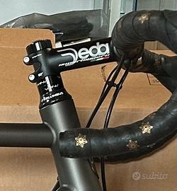 Attacco manubrio deda superleggero