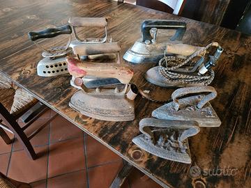8 Ferri da stiro antichi in ghisa e vintage