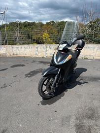 Honda SH300