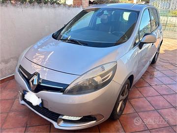 Renault Scenic 1.5 dci 110 CV