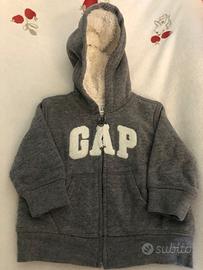 Abbigliamento vari pezzi neonati 6/9 mesi