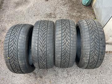 4 gomme invernali 225/50r17 98v XL