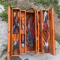 Cassetta beta con pinze varie PREZZO TRATTABILE