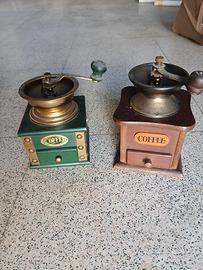 2 Macinini da caffè vintage