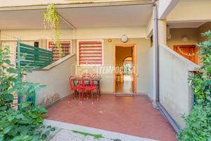 Bilocale con doppio giardino in zona tranquilla a