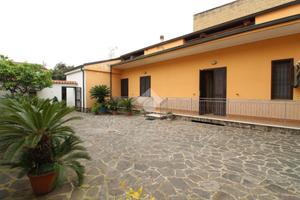 CASA INDIPENDENTE A CASAPULLA