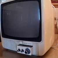 televisore vintage Mivar modello 12BN4V.