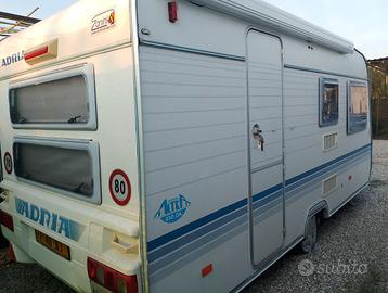 Roulotte Adria Mobil 5004 DK/Altea 430DK con mover
