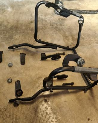 Telai x valigie laterali GIVI V35 per Yamaha XJ6