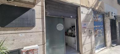 NEGOZIO A NAPOLI