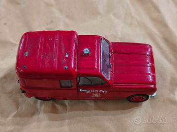 Modellino Renault 4 1:43