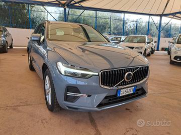 Volvo XC 60 B4 Momentum AWD Autom.