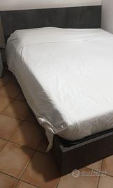 LETTO MATRIMONIALE+MATERASSO+COMODINI