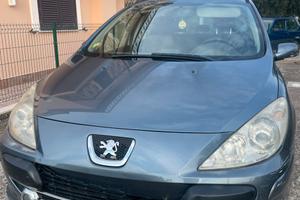 Peugeot  €100,00 leggi descrizione
