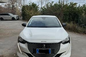 Peugeot e-208 full electric