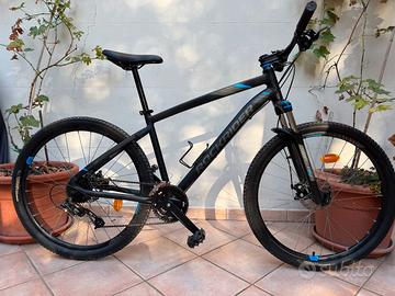 MTB marca Decathlon modello Rockrider ST 520