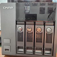 NAS QNAP TS-410 con 3 HDD da 1TB – Funzionante