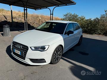 Audi A3 8V 1.6 TDI NAVI LED