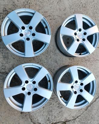 Cerchi in lega 16" per Audi A3 Skoda oktavia
