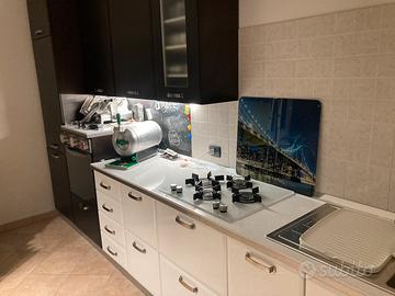 Pistoni a gas ante cucina - Arredamento e Casalinghi In vendita a Verona