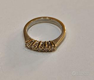 anello veretta in oro bianco 750 con cinque pietre