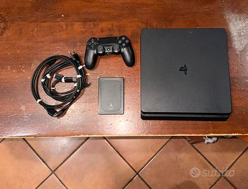 PS4 Slim 1TB– Volante NON incluso