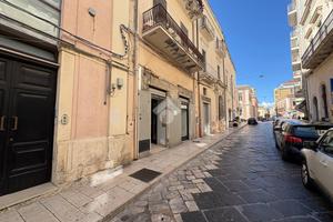 NEGOZIO A BRINDISI