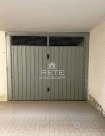 VISERBA- GARAGE INTERRATO SEMINUOVO VIA CAVARETTA