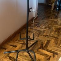 Stand / Supporto per Chitarra treppiede Universale