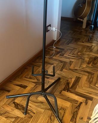 Stand / Supporto per Chitarra treppiede Universale