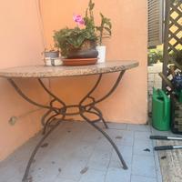 Tavolo e fioriera ferro battuto