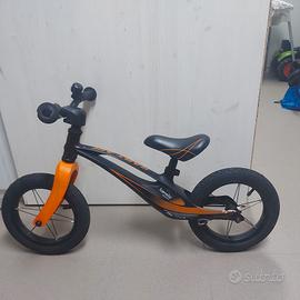 Bicicletta senza pedali