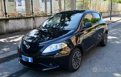 Lancia Ypsilon 1.2 69 CV 5 porte Gold