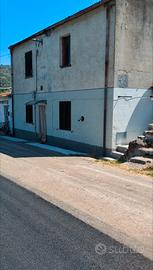 Lungo Valle trilocale da ristrutturare ideale B&B