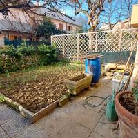 Pesaro Novilara Villetta schiera giardino garage