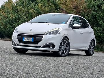 Peugeot 208 KM 81 000 EURO 6B PARI AL NUOVO